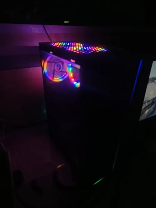 Pc Msi Gaming avec ecran, claver, souris  pc config ryzen 5 5600G 