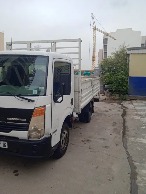 Nissan NT400 2012