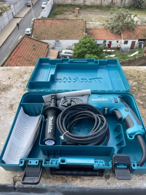 Makita HR2740