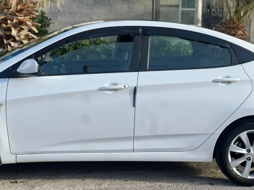 Hyundai Accent RB  4 portes 2018 Accent RB  4 portes