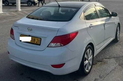 Hyundai Accent RB  4 portes 2018 Accent RB  4 portes