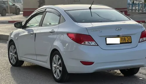 Hyundai Accent RB  4 portes 2018 Accent RB  4 portes