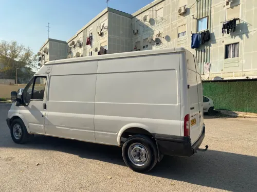 Ford Tronsit 2005