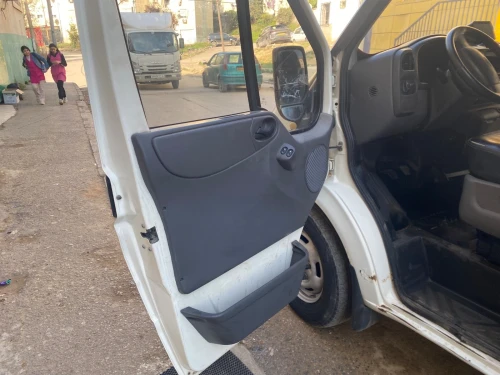 Ford Tronsit 2005
