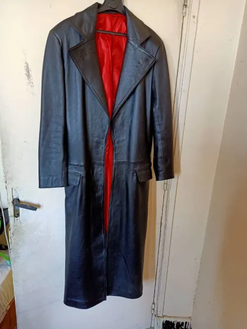 Veste cuir une vrai cuir haja bazaaf shaba ou twiila (long) tlabas XL/XXL prix dyalha 45000 DZ