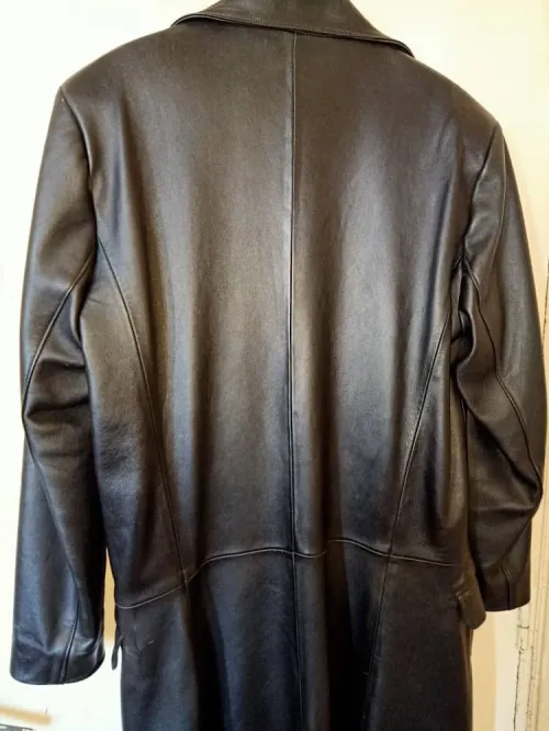* Veste cuir une vrai cuir haja bazaaf shaba ou twiila (long) tlabas XL/XXL prix dyalha 45000 DZ