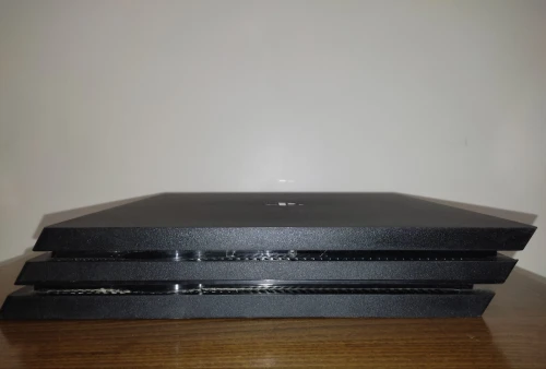 Ps4 pro 1To