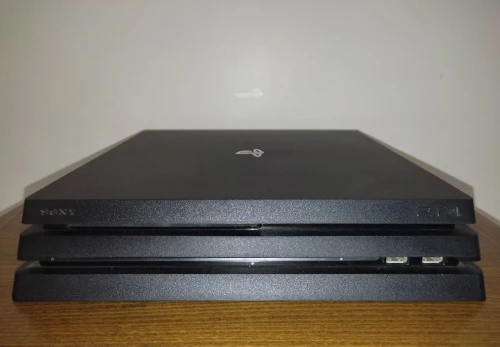 Ps4 pro 1To