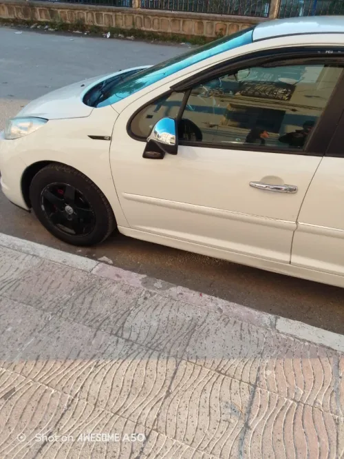 Peugeot 207 2012 Fennec
