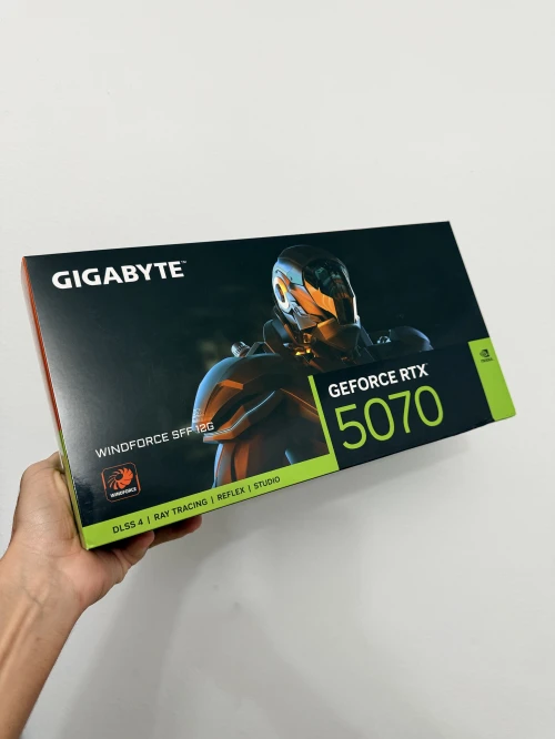 Carte Graphique RTX 5070 GIGABYTE