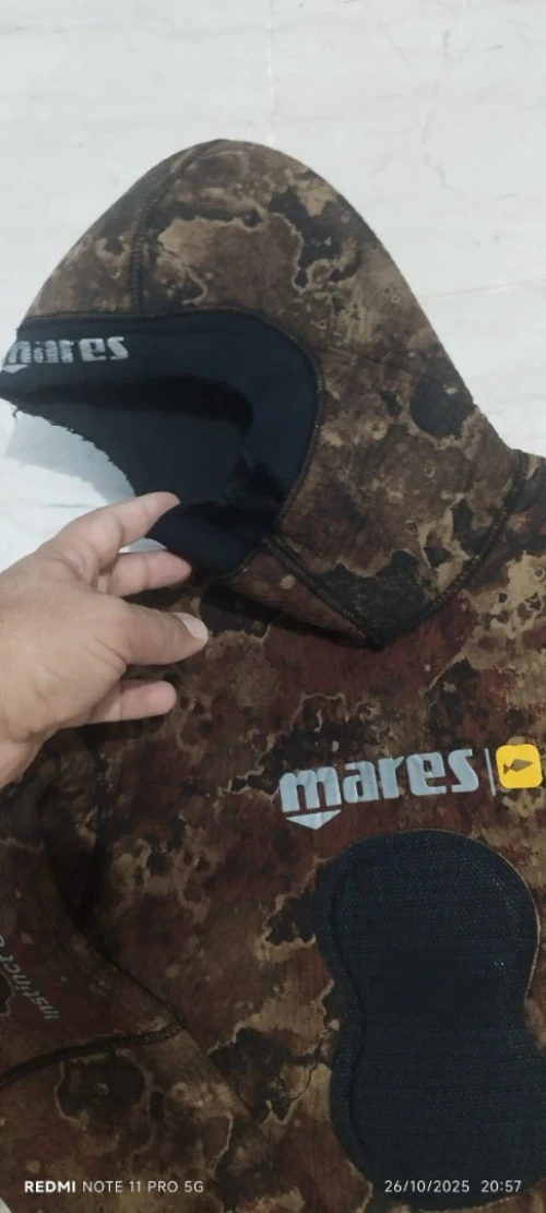 tenue de plongee MARES