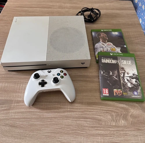 Xbox One s