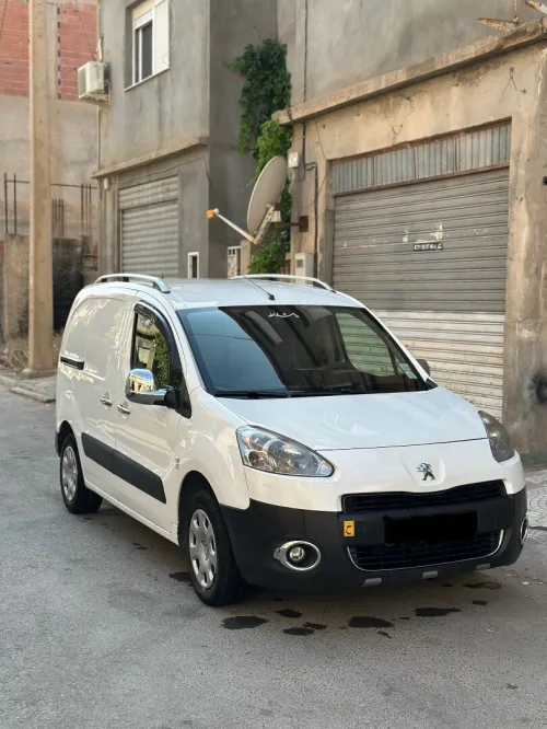 Peugeot Partner 2013 B9