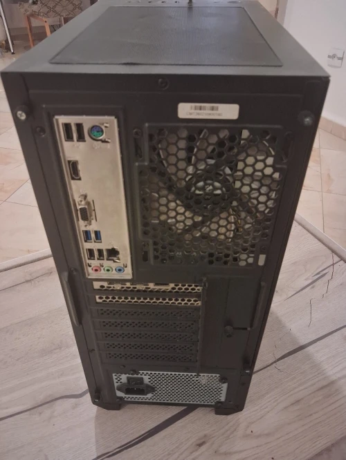 Gtx 1650, i3 10400f , 16gb ram