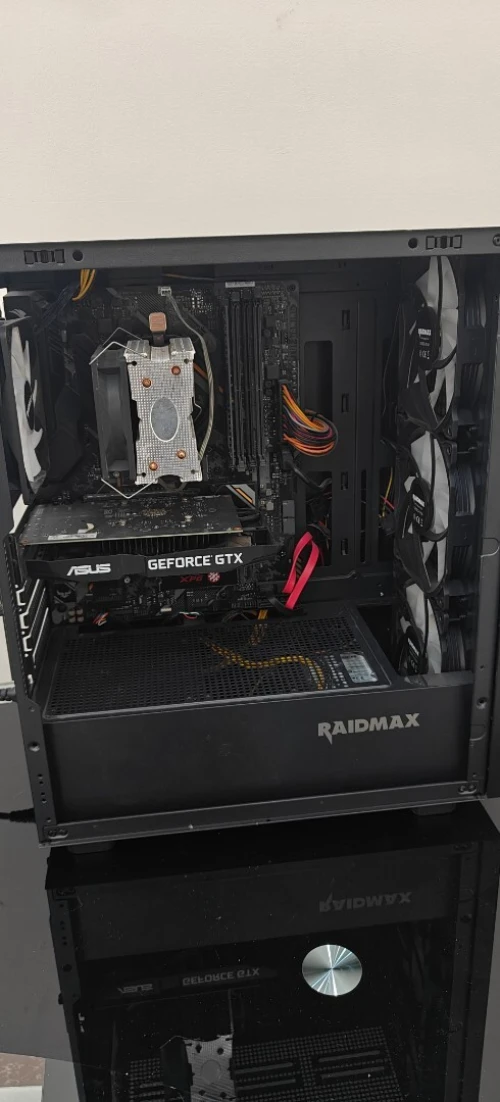 Pc i5 8400 gtx 1650 16 gb ram 256 gb ssd