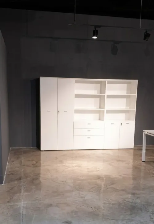 Gamme de mobilier de bureau blanche élégante