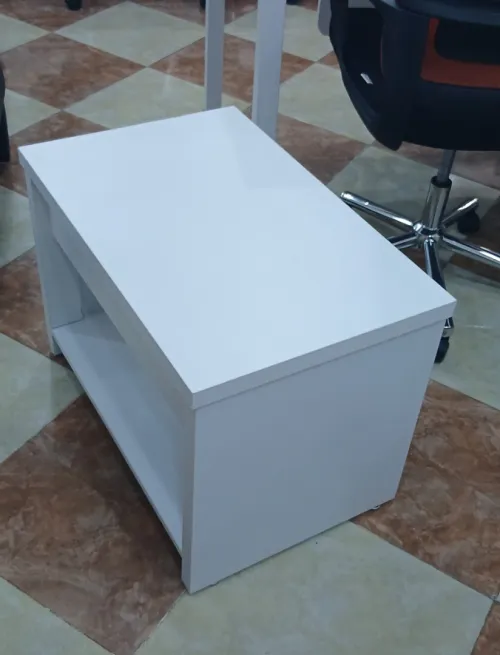 Gamme de mobilier de bureau blanche élégante