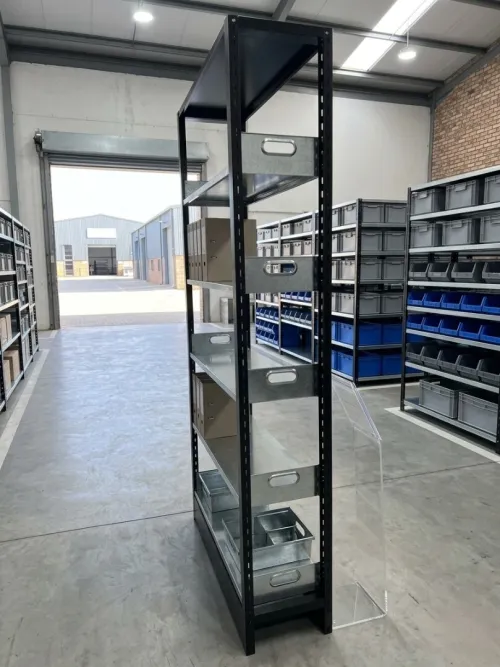 Armoires métalliques et vestiaires disponibles