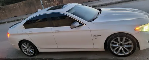BMW Série 5 2010 Série 5 8