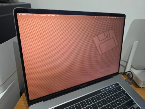 MacBook Pro 16" 2019 i9 8 coeurs 16GB/1TB Nvme AMD Radeon 5500M Pro 4 Go + UHD 1536 Mo Cycle 269