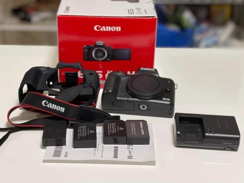 Canon EOS Kiss M version japonaise du Canon M50