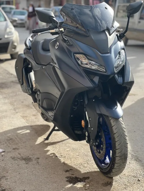 Yamaha Tmax 2022