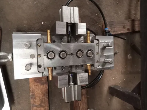 MOULE INJECTION PLASTIQUE
