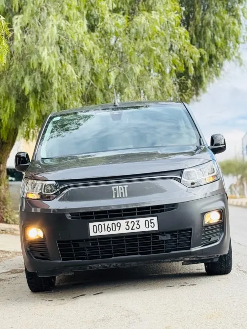 Fiat Doblo 2023 Itali