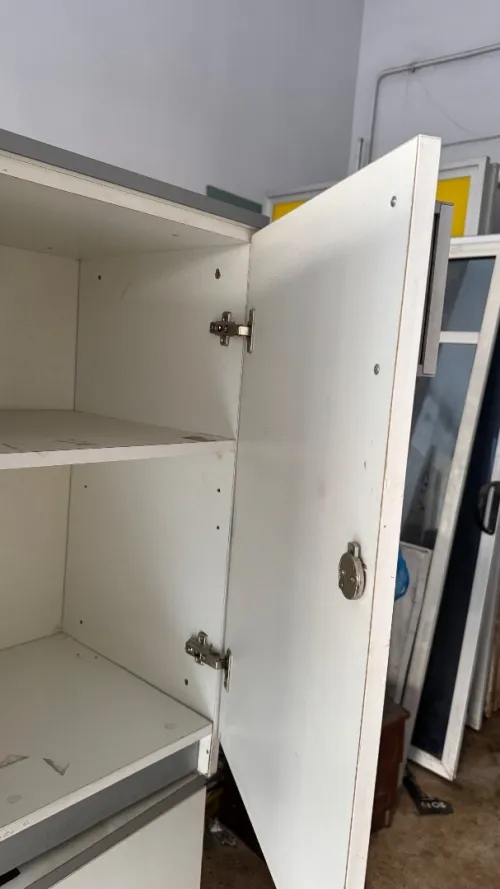 Armoire de rangement