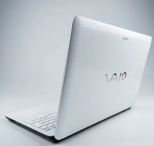 Sony VAIO Fit 15 Tactile  Core i3  8GB RAM  SSD 256GB  bon état