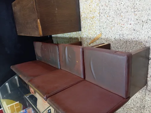 Fauteuil vs table bois