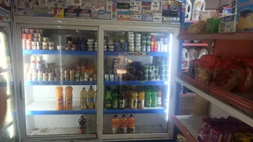Frigo et des etagere