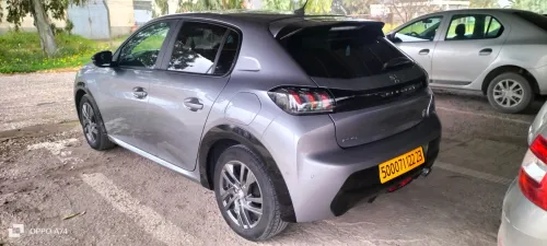 Peugeot 208 2022 Access Facelift
