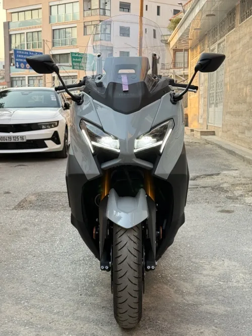 Yamaha Tmax 2025