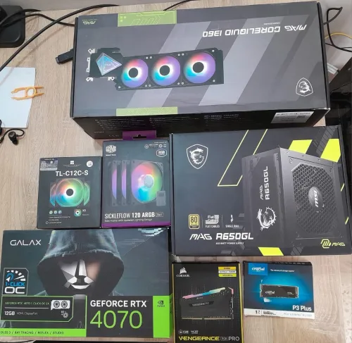 Config Ryzen 7 5800X3D + RTX 4070 + 32GB ram