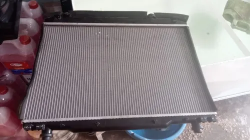 Radiateur livan gx3 pro boîte auto