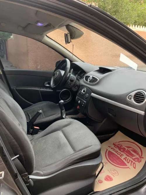 Renault Clio 3 2011 Exception