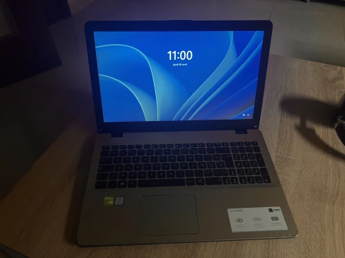 PC ASUS VIVOBOOK I7 8ème génération // GOLD