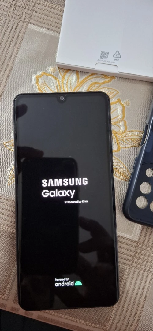SAMSUNG M32
