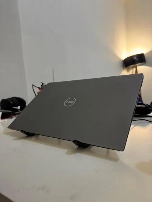 DELL PRECISION 5550 Workstation