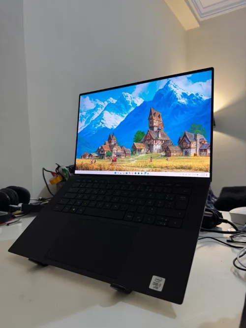 DELL PRECISION 5550 Workstation
