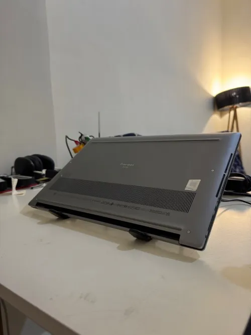 DELL PRECISION 5550 Workstation