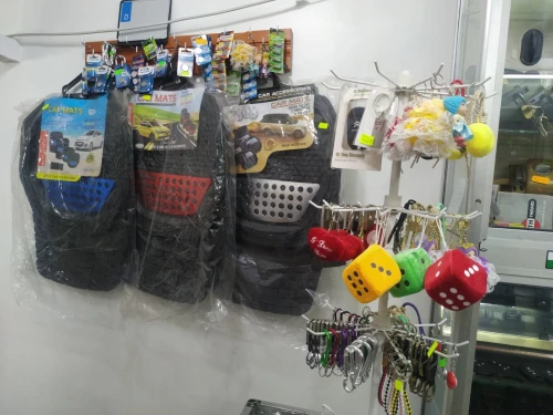 Serrure serrurier plaque auto clé minute double clé