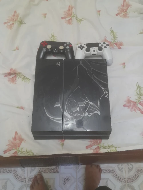 Ps4  12.5 500 avec cd