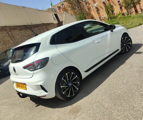 Renault Clio 5  2024 Evolution
