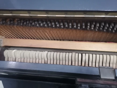 Piano vertical ou droit