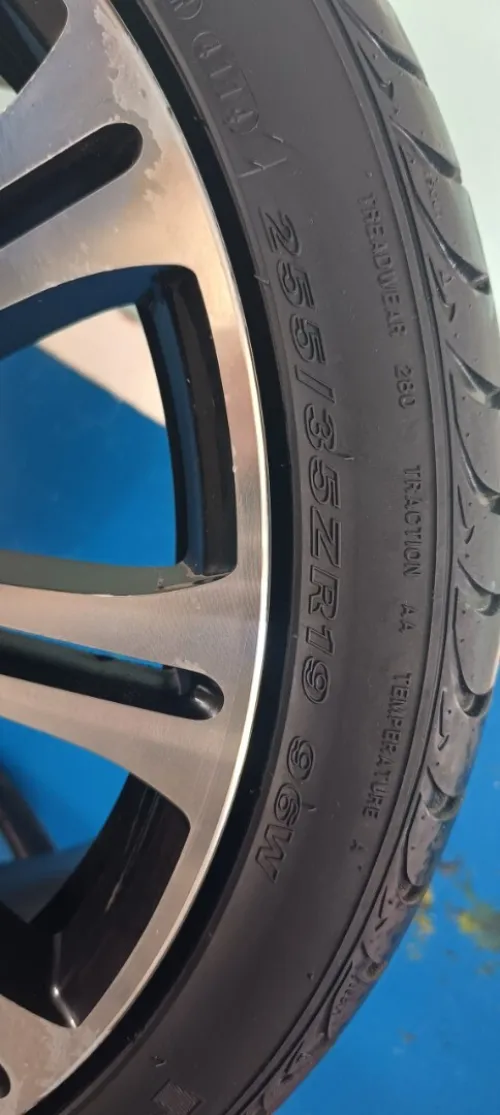 jantes avec pneus NEXEN  BMW par 19 état 9/10s