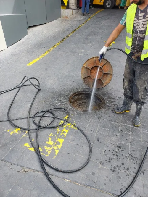 Debouchage curage vidange nettoyage des canalisations. 