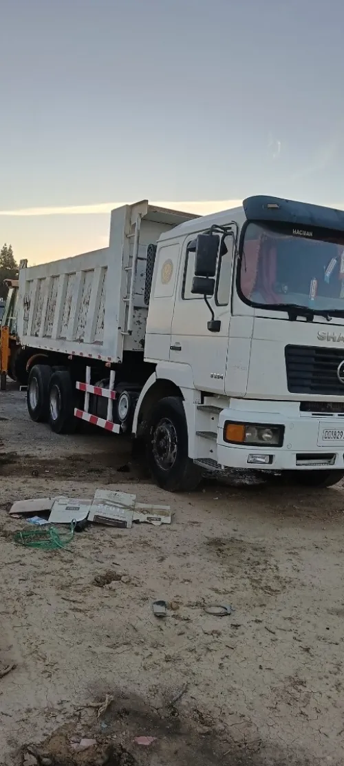Shacman F2000 à benne 15ton 2014