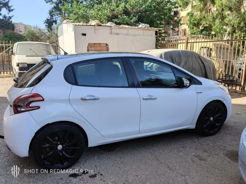 Peugeot 208 2014 Allure